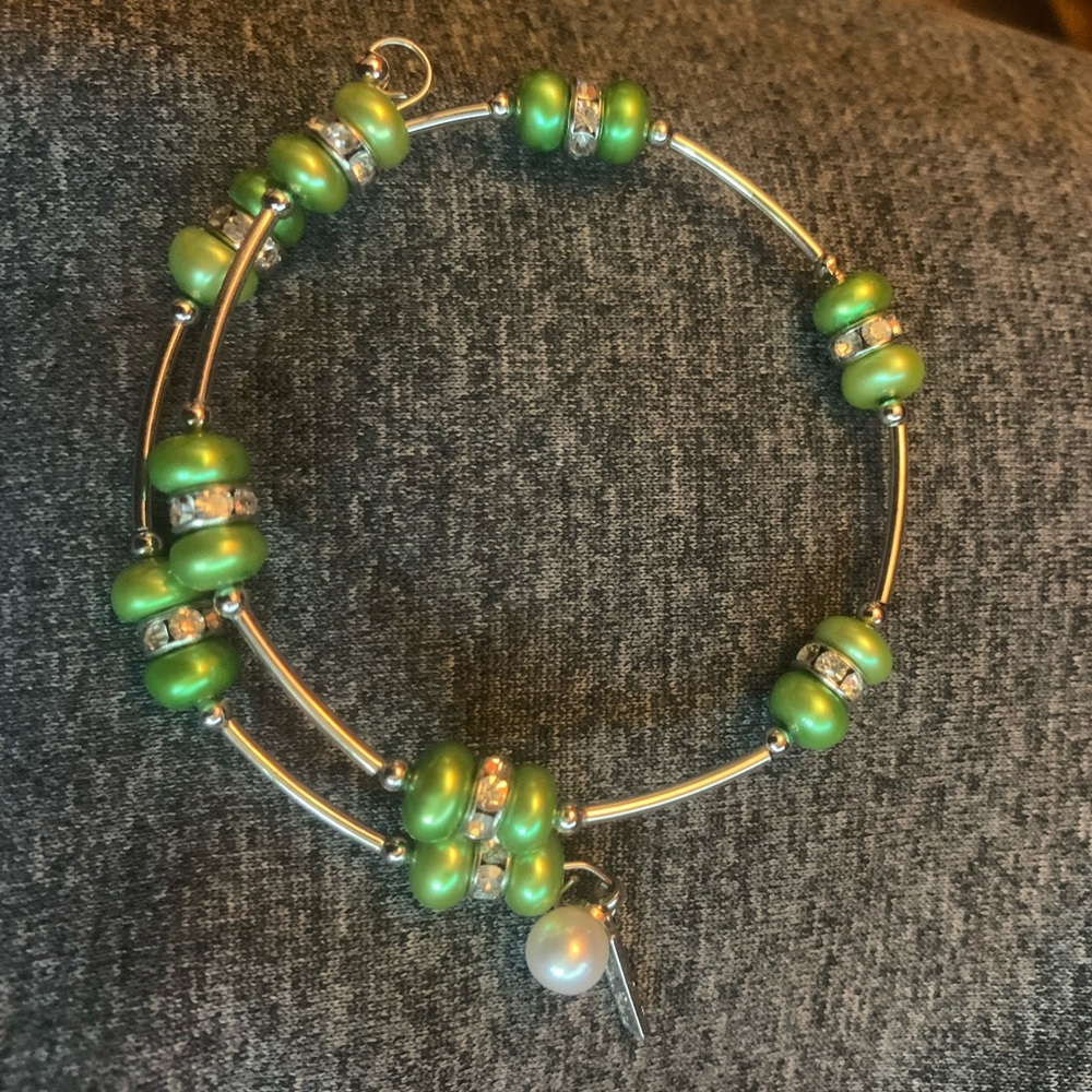 Vantel Pearls Wrap Bracelet